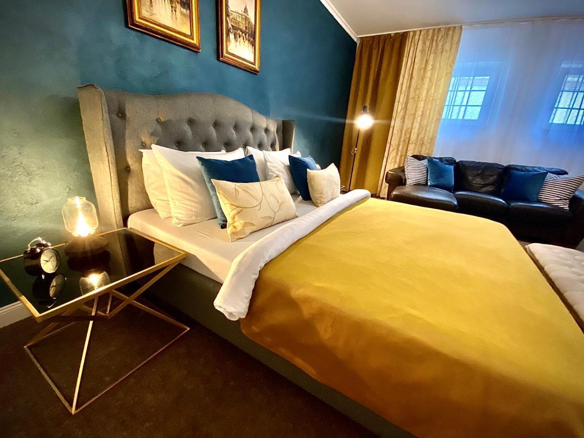 Sarada Boutique Luxury Apartment Deva Luaran gambar