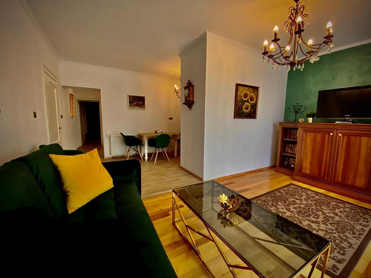 Sarada Boutique Luxury Apartment Deva Luaran gambar