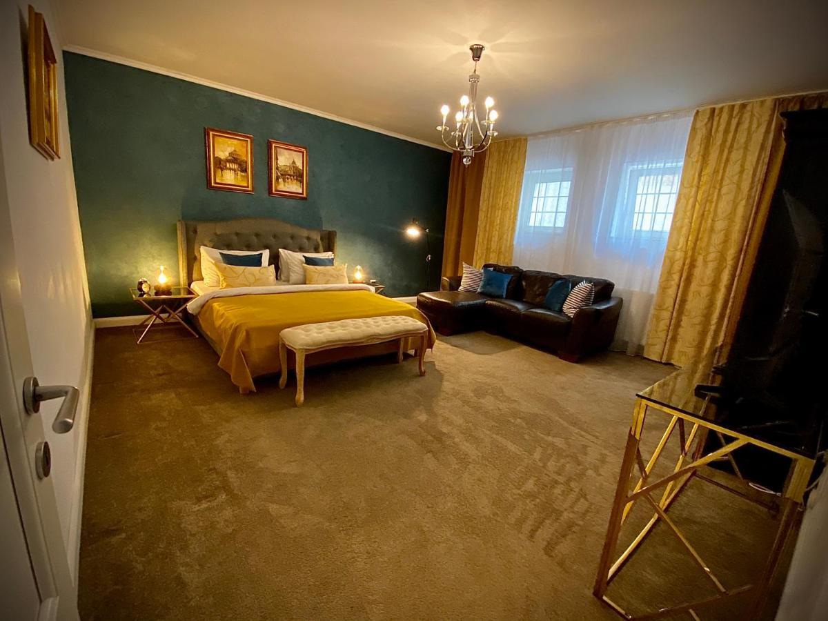 Sarada Boutique Luxury Apartment Deva Luaran gambar