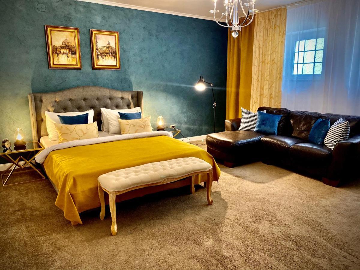 Sarada Boutique Luxury Apartment Deva Luaran gambar