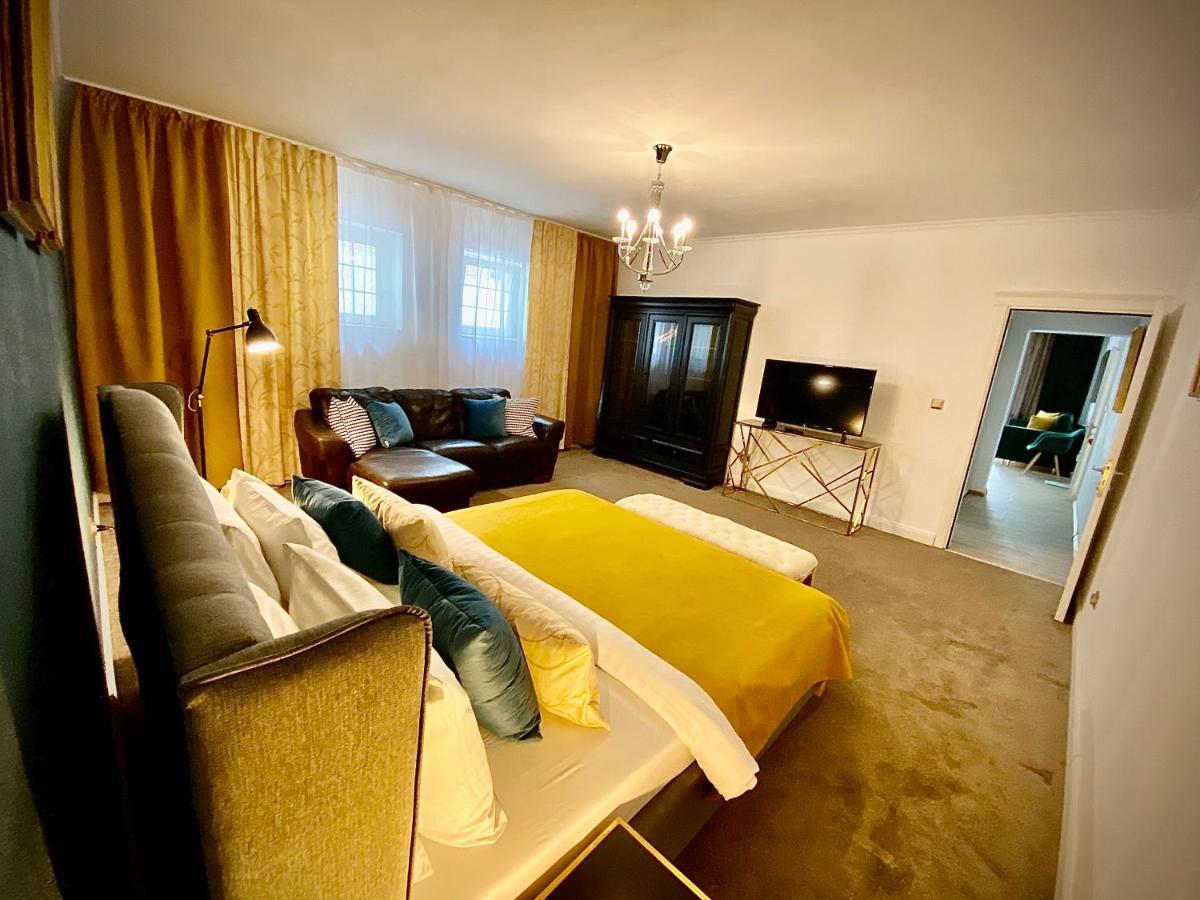 Sarada Boutique Luxury Apartment Deva Luaran gambar
