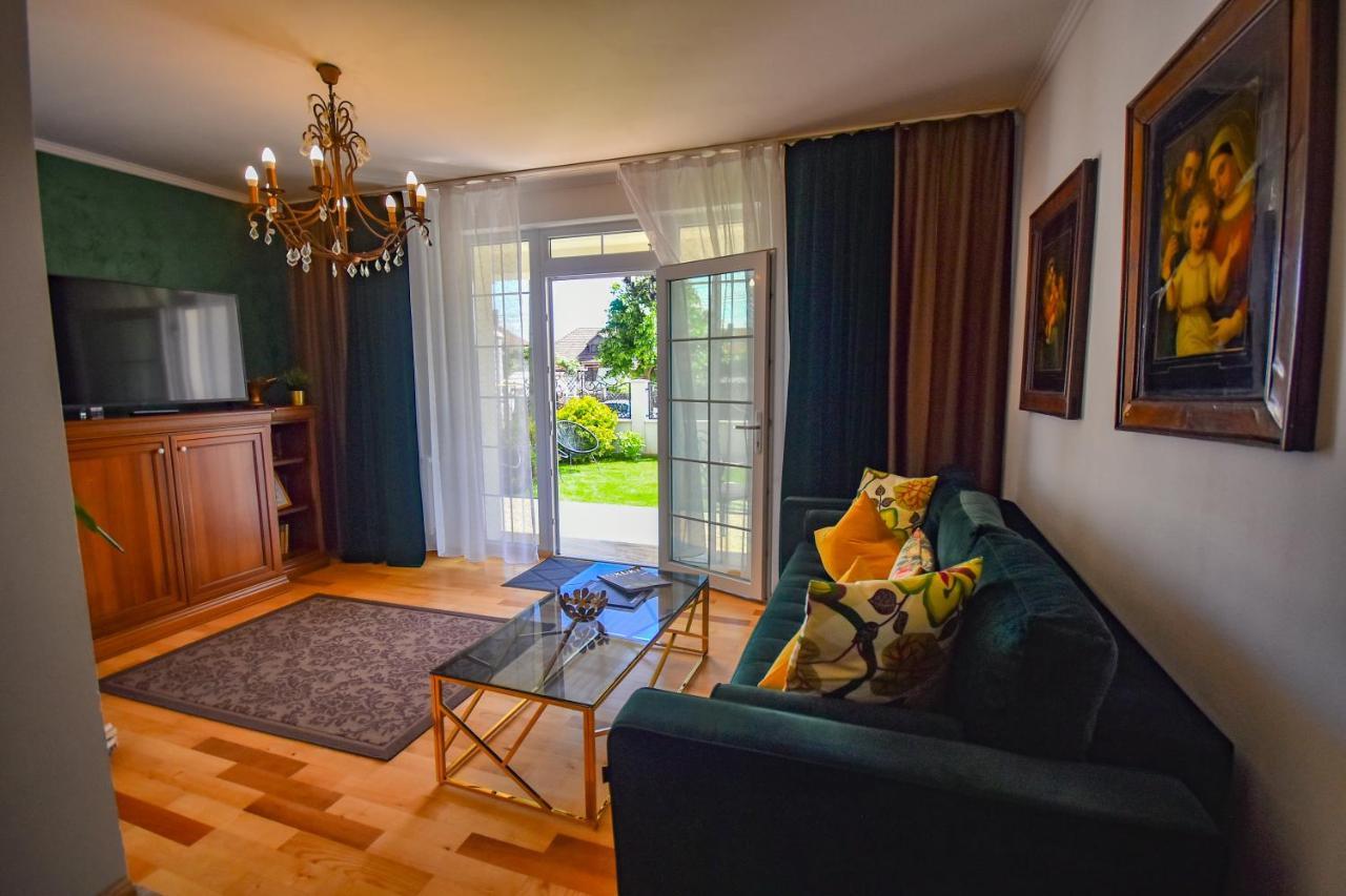 Sarada Boutique Luxury Apartment Deva Luaran gambar