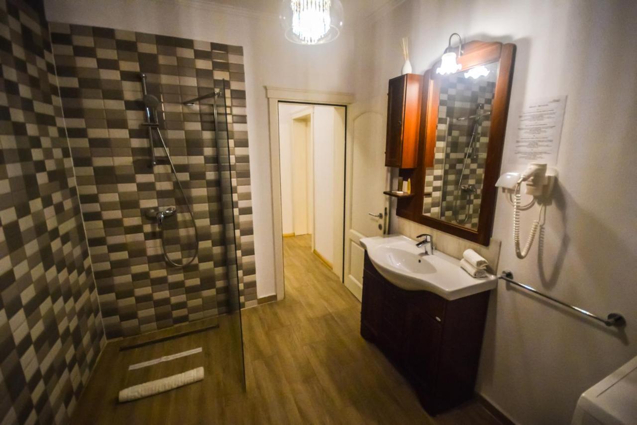 Sarada Boutique Luxury Apartment Deva Luaran gambar
