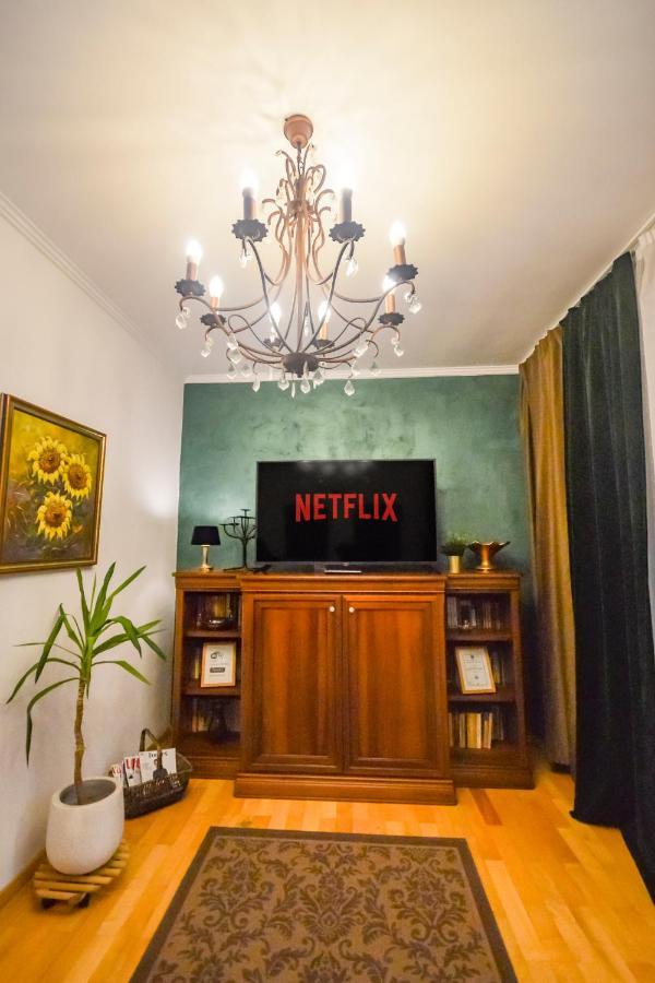 Sarada Boutique Luxury Apartment Deva Luaran gambar