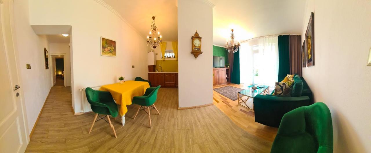 Sarada Boutique Luxury Apartment Deva Luaran gambar