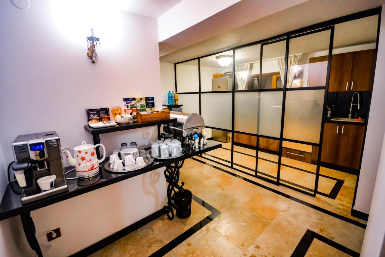 Sarada Boutique Luxury Apartment Deva Luaran gambar